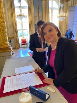 Sabina Sobočan ob podpisu 
